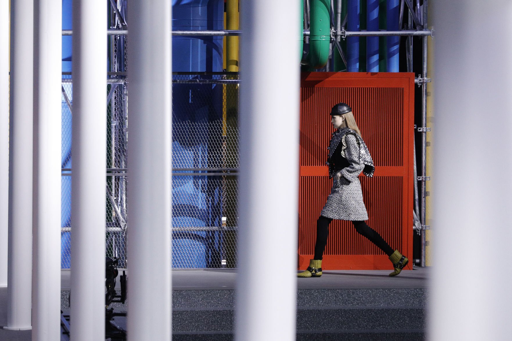 Paris Fashion 2019 F/W Vuitton